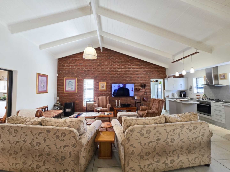 3 Bedroom Property for Sale in Stilbaai Wes Western Cape